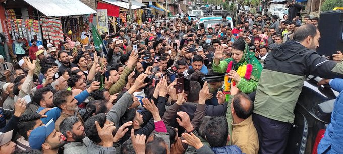 Time to come forward, safeguard rights of our youth: Mehbooba Mufti #Election2024 @jkpdp @MehboobaMufti