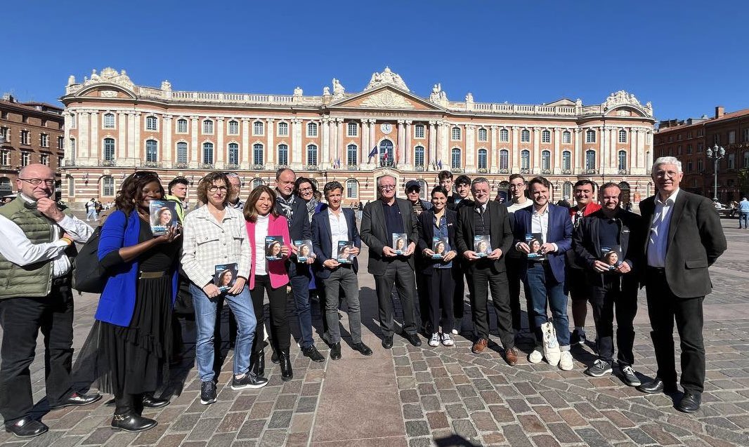 « Très heureux d’être présent aux côtés de nos partenaires pour lancer la campagne toulousaine des élections européennes @BesoindEurope ! Unis pour défendre nos convictions et valeurs européennes sur notre territoire 🇪🇺 » @JJBolzan pdt @PartiRadical 31 Cc @ampoulange @cateschard