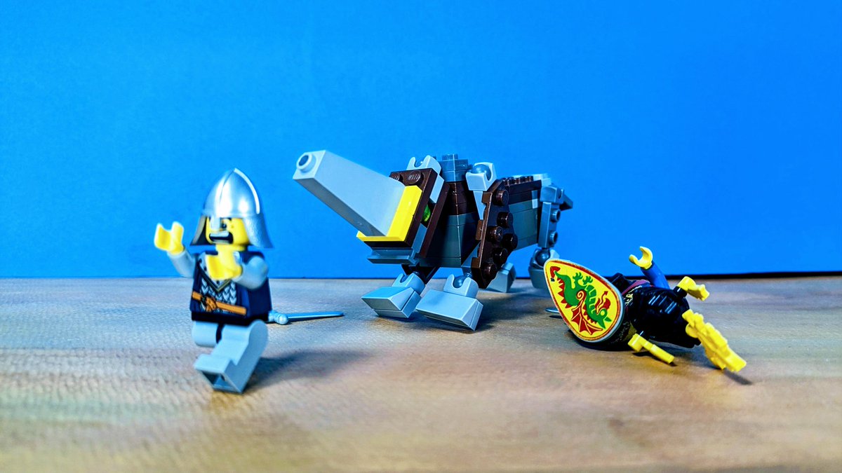 #LEGO エラスモテリウム作りました。ユニコーンのモデルらしいです。