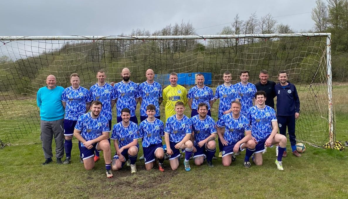 Best wishes to the Third Team who host @CrickhowellFC on the Cricket pitch this afternoon in the @LeagueGwent Open Cup Semi Final! Kick Off 2.30pm! #Blues