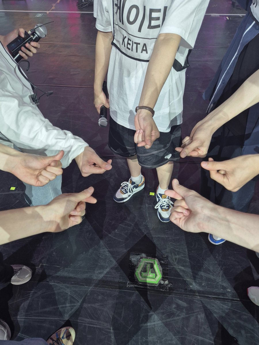 2024 EVNNE FAN-CONCERT [SQUAD:R] ASIA TOUR IN BANGKOK

엔브들 보는 날 = 이븐이들 텐션 최상인 날 🖤
วันที่ได้เจอ ENNVE = เป็นวันที่ดีที่สุดของ EVNNE

#EVNNE #이븐
#2024_EVNNE_FANCONCERT
#SQUAD_R #EVNNEnjoy