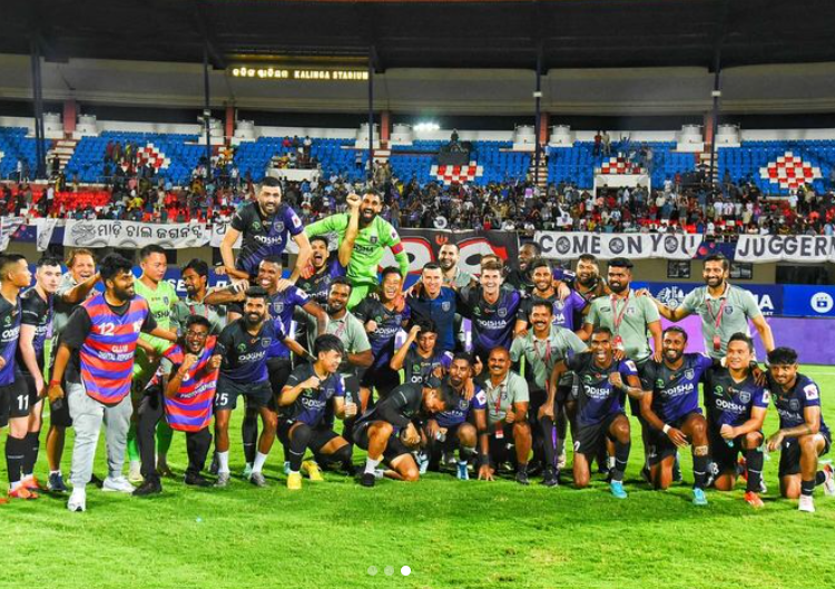 PriyaBiswas092's tweet photo. Never doubt the spirit of the Kalinga Warriors! What a night to remember 💜

#OdishaFC #AmaTeamAmaGame #KalingaWarriors https://t.co/jbrI5bI43O