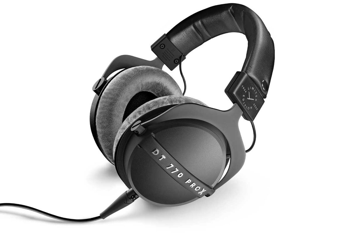 beyerdynamic DT 770 PRO X Limited Edition

buff.ly/3U1hRYq

#beyerdynamic #headphones #prosound #LimitedEdition #music #audio #technology #audiophile #tech #headphone #headphone #headset #recordingstudio #musician #musicproducer #formen #FMen