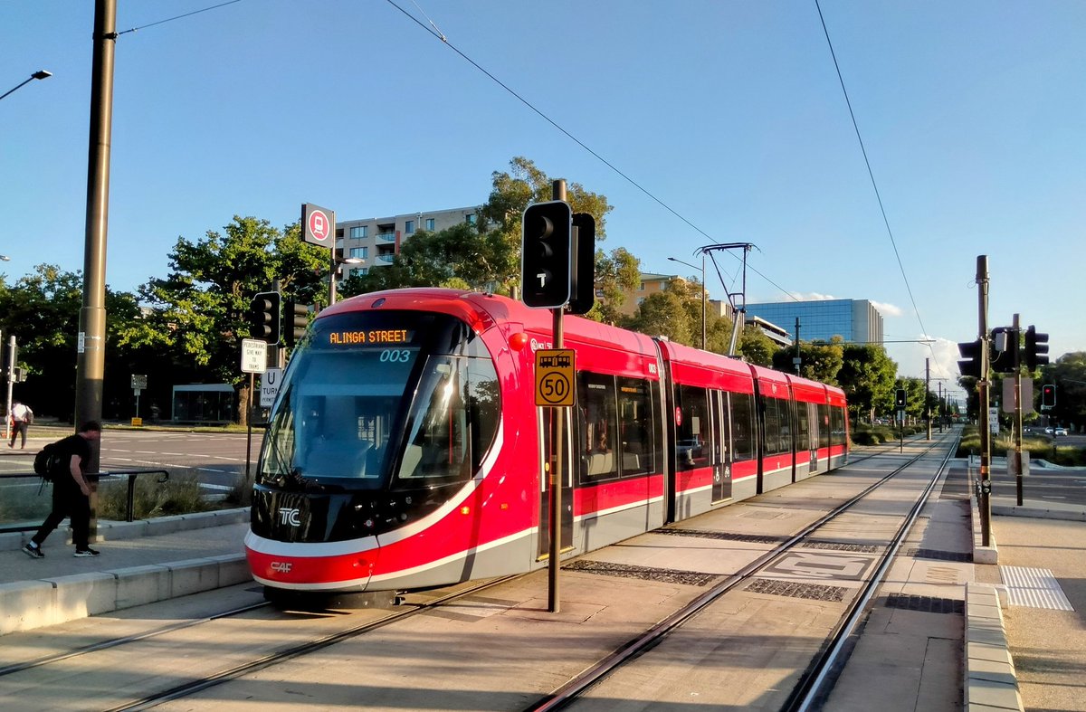 Happy 5th Birthday to Canberra's light rail network 🎉❤️ One of the best things about this city!