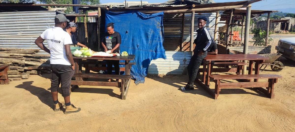 Langeloop Community Kitchen preparations are underway.

#RISEMzansiTurns1
#WeNeedNewLeaders 
#RISEMzansiMpumalanga