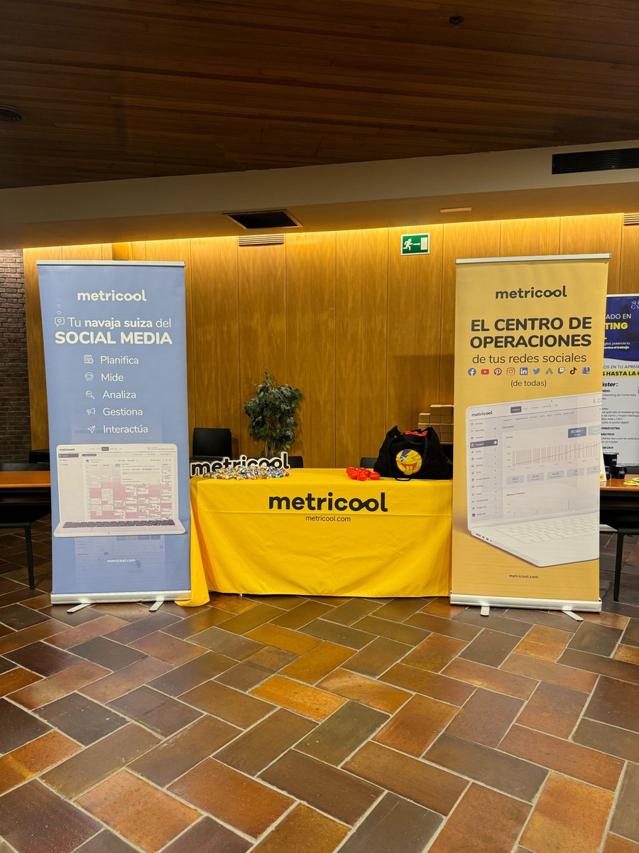 Metricool_es's tweet photo. @sherpa_campus @saramcarrillo @RaiolaNetworks @Easypromos Que no se diga que Metricool no estuvo en esta edición del #SHERPADAY24 🤩🧑🏻💻
Pásate por nuestro stand y resolvemos cualquier duda que tengas, #metricooler https://t.co/FAGpuaUlKU