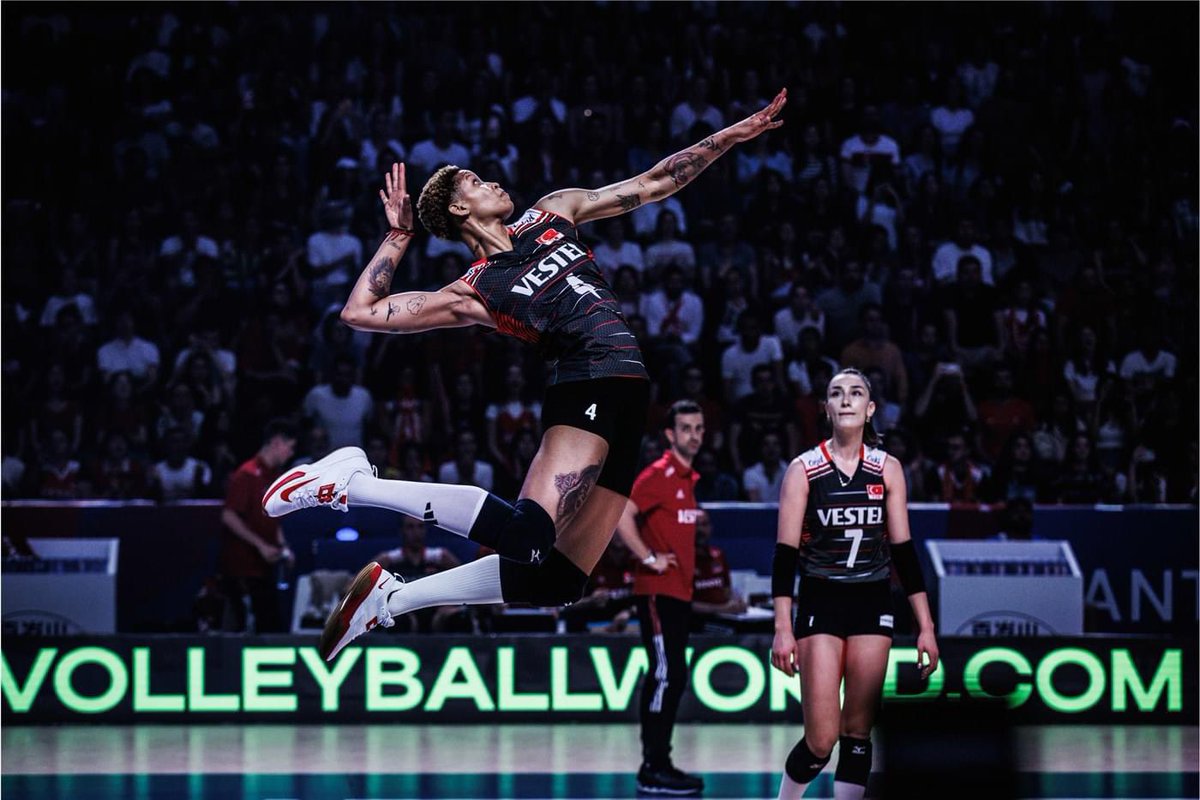 FIVB reaffirms commitment to clean sport on Play True Day 2024
Read more: asianvolleyball.net/new/fivb-reaff…
#FIVB #VolleyballWorld #Volleyball #AVC #AVCVolley #AsianVolleyball #mikasasports_official #StayActive #StayStrong #StayHealthy