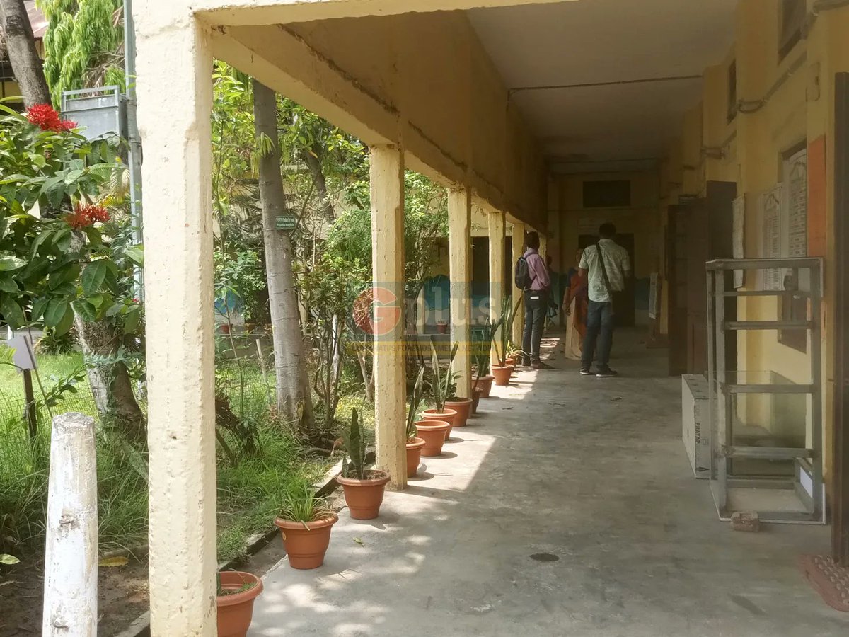guwahatiplus's tweet photo. #PHOTO | #Guwahati school lay deserted after the announcement of #HSLCexamination results.
GPlus visited St Mary’s School and TC School in Guwahati to record the students celebrating their results but unfortunately the schools were found to be empty.
The principal of TC School noted, “Students now receive their results online, so they don’t feel the need to come to school."
A total of 4,19,078 candidates appeared in HSLC exams, 2024, among which 317317 student passed, keeping the overall pass percentage at 75.7%.
The pass percentage for #KamrupMetro stood at 84.2%.
HSLC 2024 examinations were conducted from February 16 to March 4, 2024.
#SEBA #results #Assam @SEBA_ASSAM @ranojpeguassam