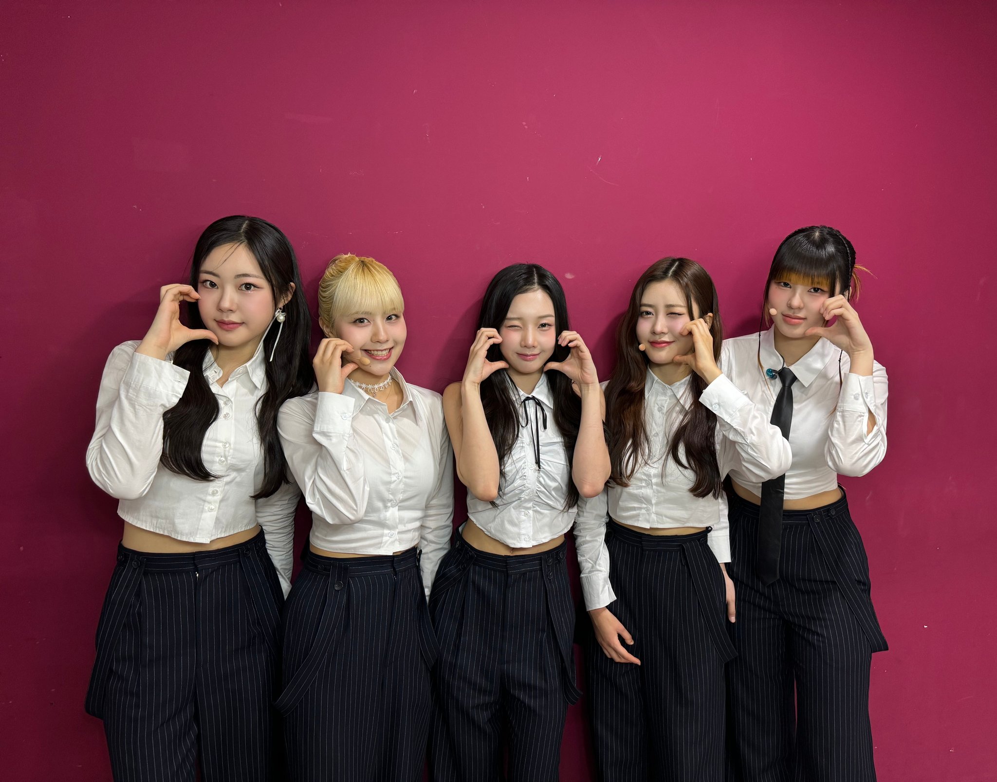 GLl94aBaIAAsPcB?format=jpg&name=large