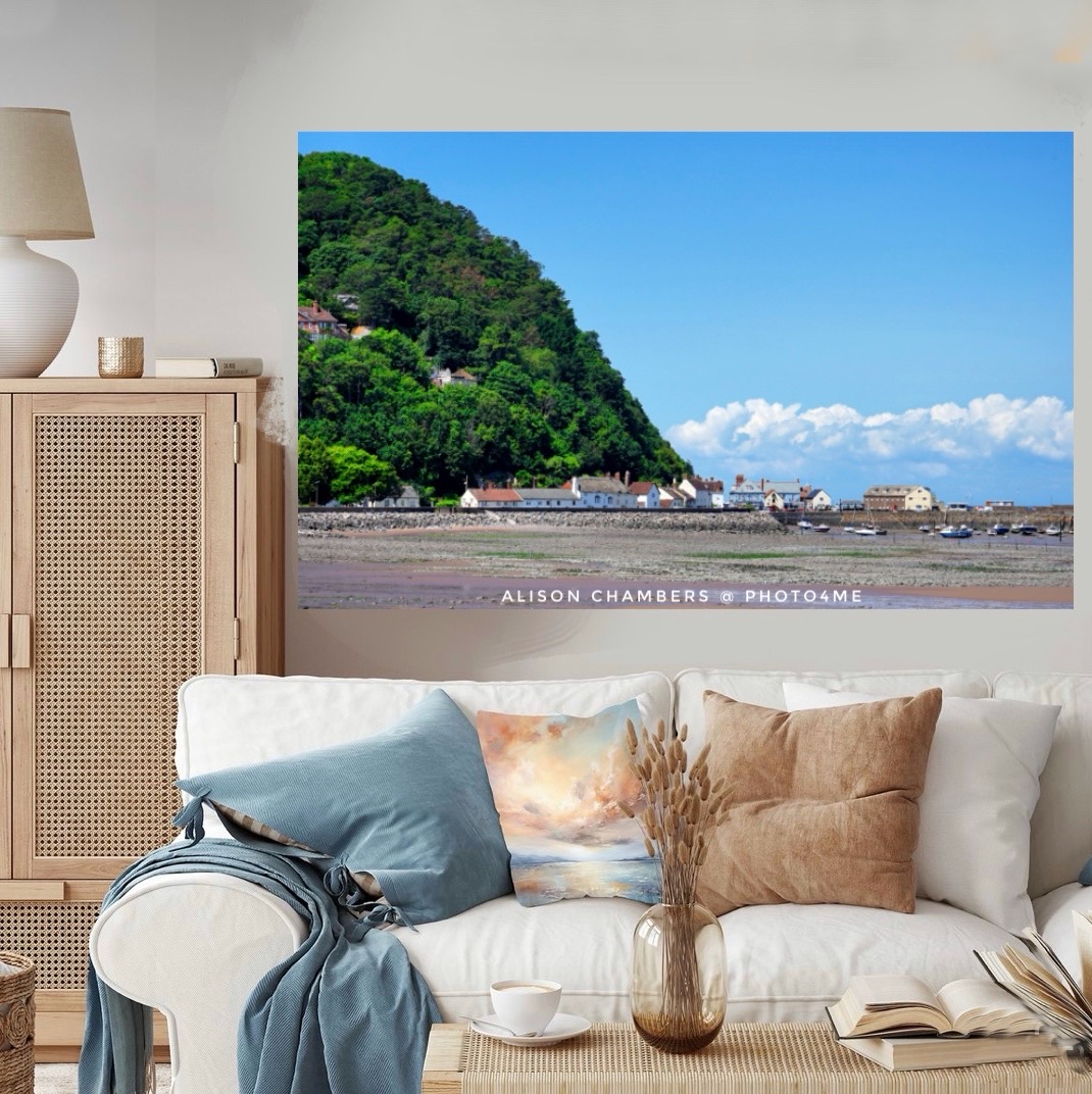 Minehead Somerset©️. Available from; shop.photo4me.com/1325925 & redbubble.com/shop/ap/160509… & 2-alison-chambers.pixels.com #minehead #somersetcoast #exmoor #bristolchannel #Photo4Me #redbubbleshop #redbubbleartist #redbubble #fineartamerica