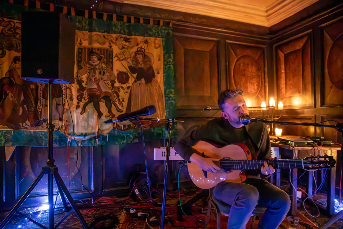 simongodley's tweet photo. Live review of @SilverReserve at @blackswanyork last night. A delightful show. Read all about it on @godisinthetv https://t.co/zttqDhC3uc https://t.co/r2e0Swf3mJ