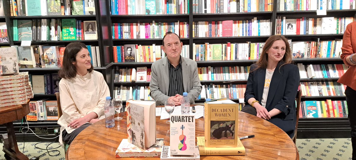 Now its a movie!  Me, @harrietrjbaker and @LeahBroad on YouTube.  I always think about the things I ought to have said when I see these things. @Hatchards @BiographersThe #DecadentWomen #Quarter #RuralHours @reaktionbooks @FaberBooks @penguinrandom 
youtube.com/watch?v=FBDop1…