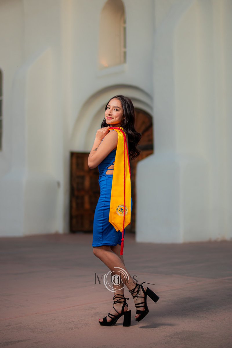 Don’t forget to book your graduation session! Before it is too Late!