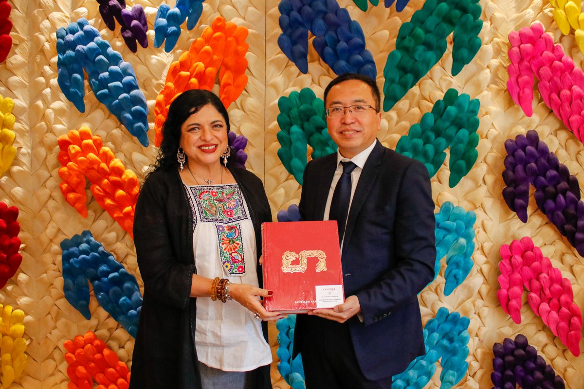 Agradecemos a Alejandra Fraustro, Secretaria de Cultura del Gobierno de México, por el cálido recibimiento a George Zhao, CEO global de HONOR. Nuestro compromiso es aportar innovación y creatividad a consumidores mexicanos. Con HONOR Talents seguiremos inspirándolos a ir más allá