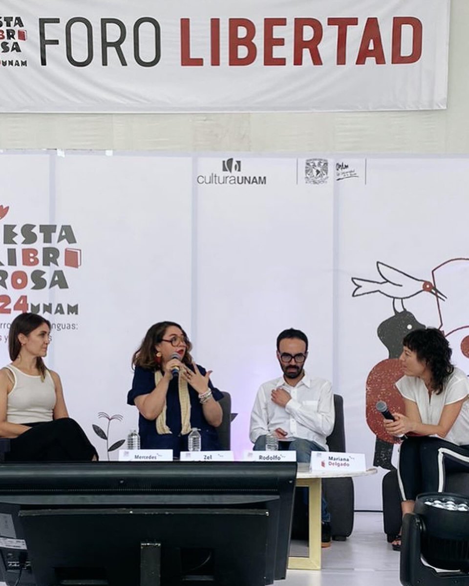 La @revista_unam me invitó al conversatorio “La inclusión en las escuelas y espacios públicos” en el marco de la Feria del Libro y la Rosa. 🌹 Platiqué con Mercedes Gabriela Herrera, Rodrigo Díaz Cervantes y Mariana Delgado en el Foro Libertad. Estuvo muy hermoso. 🤍📚📖