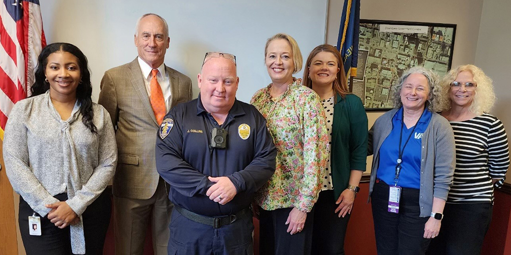 Jefferson Co. Veterans Treatment Court connected with @WeAreLMDC to discuss the Valor program which helps incarcerated veterans transition back into society by linking them with available services that can offer them support. #RecoveryCommunity