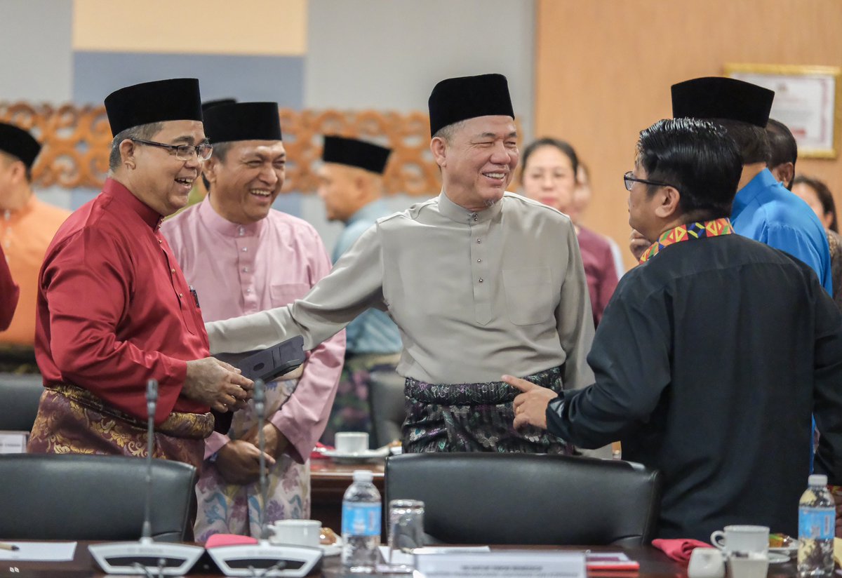 Pagi ini saya menghadiri Mesyuarat Khas Pembangunan Negeri Sabah Bersama YAB Perdana Menteri, Dato Seri @anwaribrahim, di Menara Kinabalu. Mesyuarat berkenaan turut dihadiri Ketua Menteri Sabah, Datuk Seri Hajiji Noor, beberapa Menteri Persekutuan dan Negeri, Ketua Setiausaha