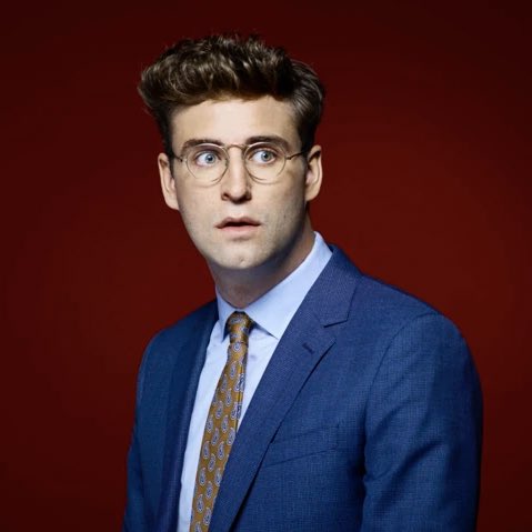 Anyone else see the guy from #SearchParty when Schwartz wears glasses? #PumpRules