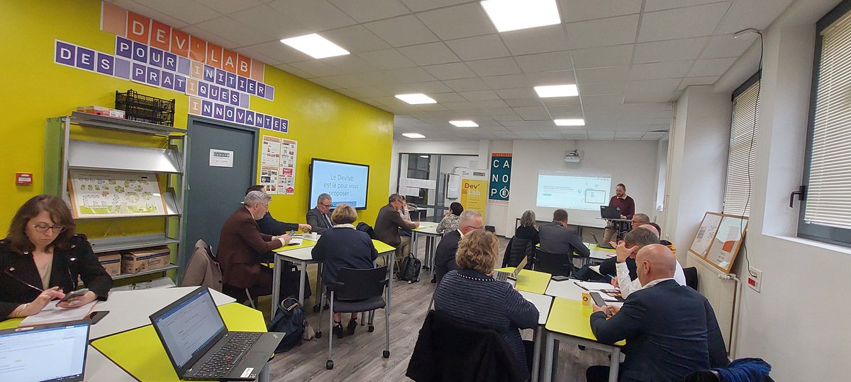 Alexandre NÈPLES (@aneples_perdir) on Twitter photo Présentation de <a href="/Vittascience/">Vittascience</a> par son fondateur lors du séminaire "IA et Éducation nationale" organisée à @canope_51 par <a href="/AcReims/">Académie de Reims</a>. <a href="/leobriand31/">Léo Briand</a> nous présente le fonctionnement d'une IA associée à Python.... de belles perspectives et une approche innovante pour nos élèves ! Présentation de <a href="/Vittascience/">Vittascience</a> par son fondateur lors du séminaire "IA et Éducation nationale" organisée à @canope_51 par <a href="/AcReims/">Académie de Reims</a>. <a href="/leobriand31/">Léo Briand</a> nous présente le fonctionnement d'une IA associée à Python.... de belles perspectives et une approche innovante pour nos élèves !