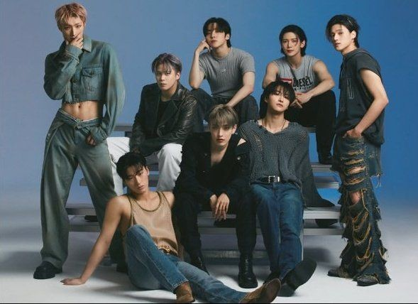 It's so bizarre that ALL Ateez members dominate the face monopoly so bad like wdym all members are ridiculously handsome AND are in a group together??? honestly, they feel unreal.....