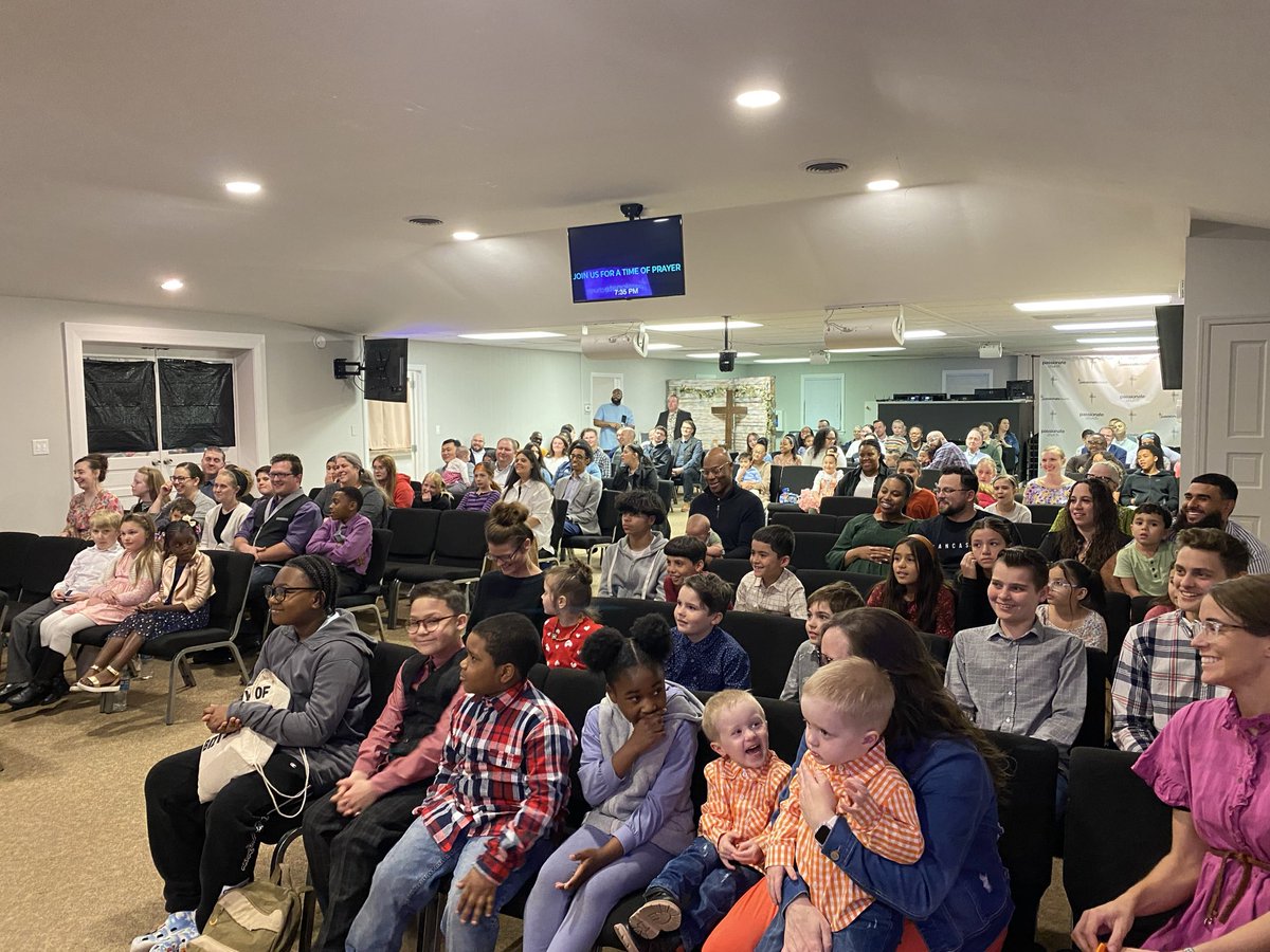 Boom! Another awesome night at Passionate Church in Lancaster, PA with Pastor Tyler Wells! 26 children & youth were filled with the HG tonight! God is good & 48 HG filled in two nights. @UPCIORG @WDKidz @UPCIYouthMin @UPCIMissions @upcinam @MCMUPCI @KYCM_UPCI @RevCGRobinette