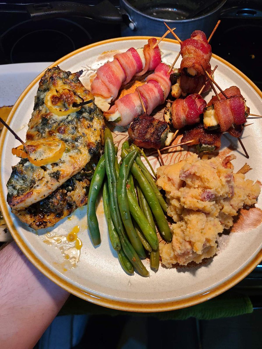 Stuffed chicken, mashed potatoes, jalapeño poppers, bacon wrapped pickles, and green beans. Tasty tasty Friday dinner! #tasty #tastyfood #canadianlife #fridayfoodies #fridayfood #tgif