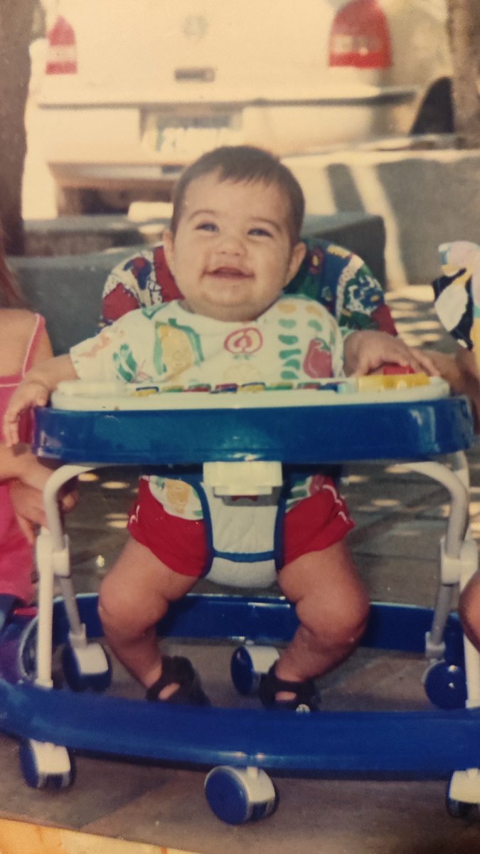 Solepy's tweet photo. ¡Feliz cumpleaños mi pequeño de mamá! #24 #micampeon #felizdesertumama 🎂🎉🎈@inthraval https://t.co/p40AJbFV7O