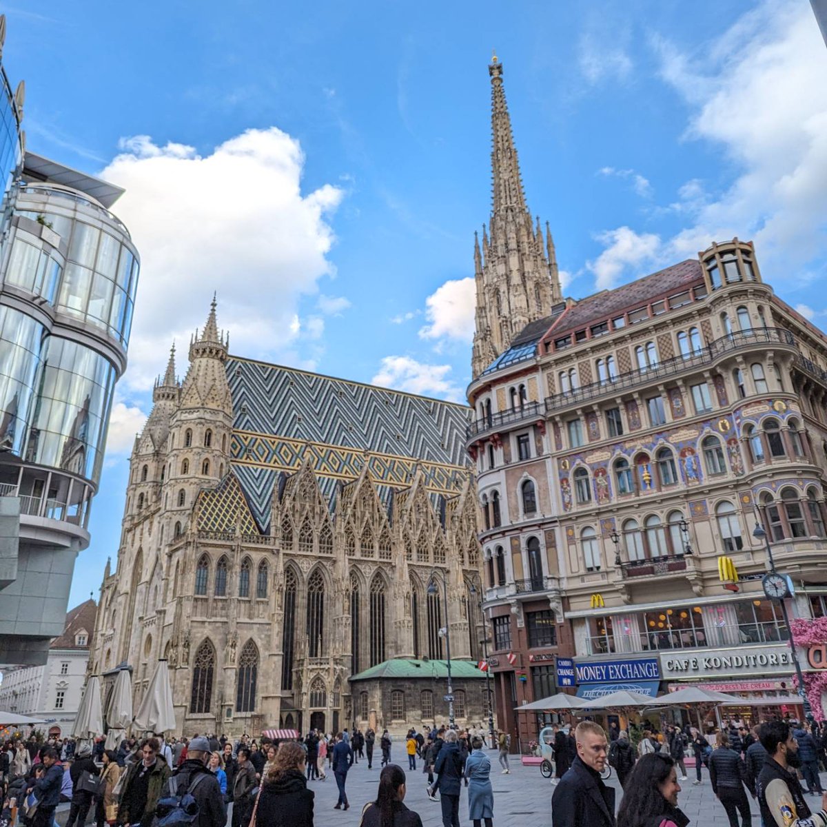 Time to fly home after another great week at @EuroGeosciences 2024 in #Vienna. Happy to have met old friends and new colleagues. Till next time.