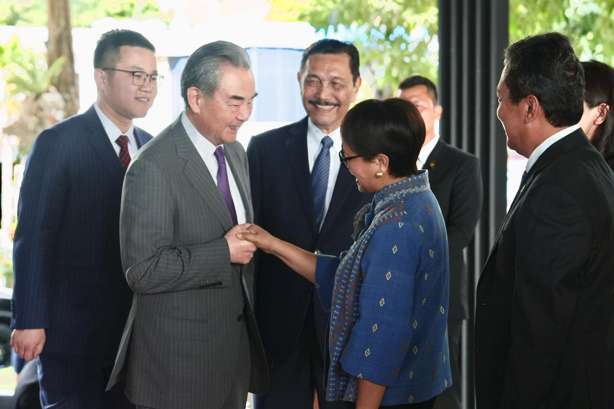 With Coord. Minister @kemenkomarves, co-chaired 🇮🇩🇨🇳 High-level Dialogue & Cooperation Mechanism (19/4), discussing economic & sectoral cooperation. Reiterated the importance of mutual respect & mutual benefit in fostering bilateral cooperation.