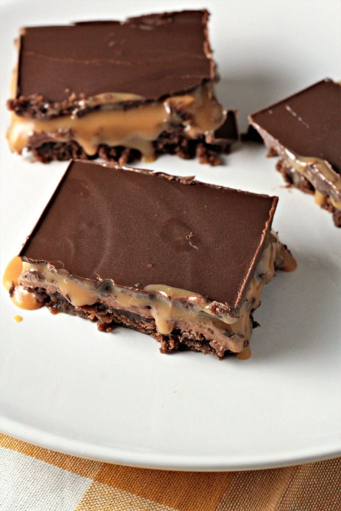 Milky Ways are my favorite candy and I love brownies so why not put them together? Try our Milky Way Brownies ⇣ mindyscookingobsession.com/milky-way-brow… 

#brownies #milkyway #baking #recipes #sweets #desserts #easybaking