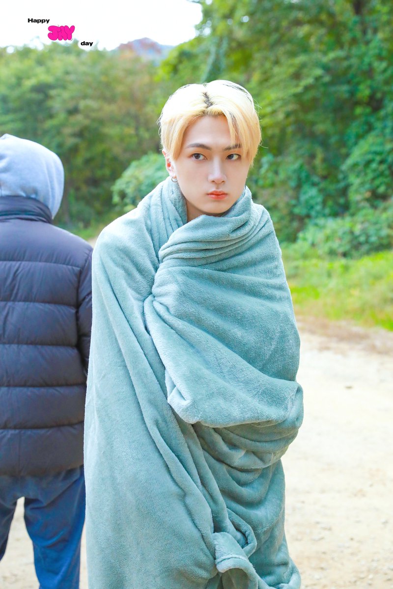 enhypenweverse's tweet photo. [PHOTO] 240420

Happy JAY Day Mini Memories 🎂

(1/3)

@ENHYPEN_members @ENHYPEN #ENHYPEN #엔하이픈 #JAY #제이 https://t.co/ljrNlXFxTZ