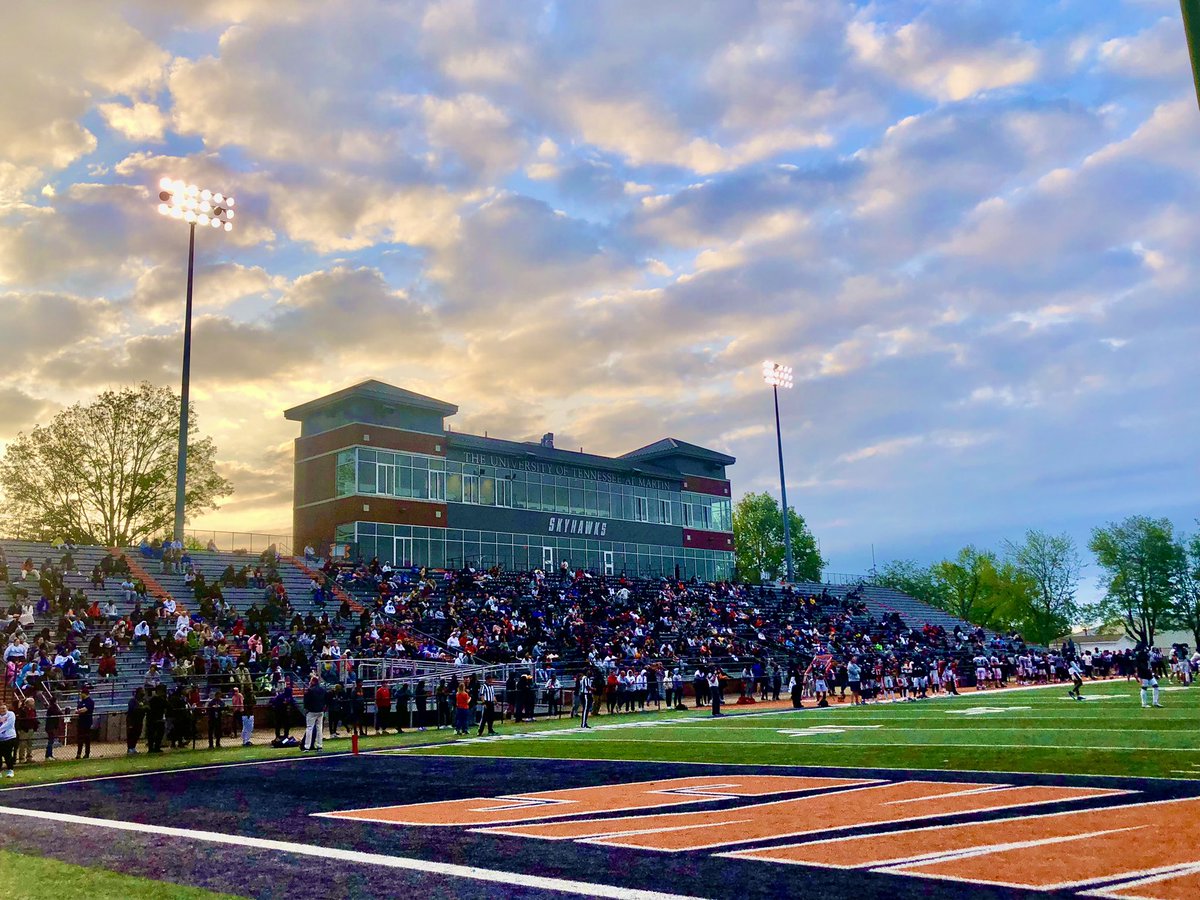 Beyond Blessed for my 3rd @UTM_FOOTBALL Visit today!! Thank you coach @CoachSantana_ for invite!! Great Talking with coach @Coach_Butch_UTM & @FBCoach_P again!! Very Excited for upcoming Camp and see what happens next!!! 🦅 @coachTJ_UTM @CoachFee615 @Coach_JSimpson @CoachLeno_UTM…