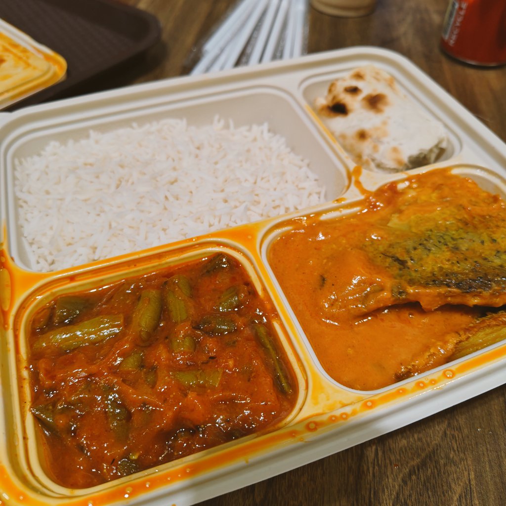 タイ米弁当いただきます✨ 皆さん何食べたんですか❓ #中の人の昼食
