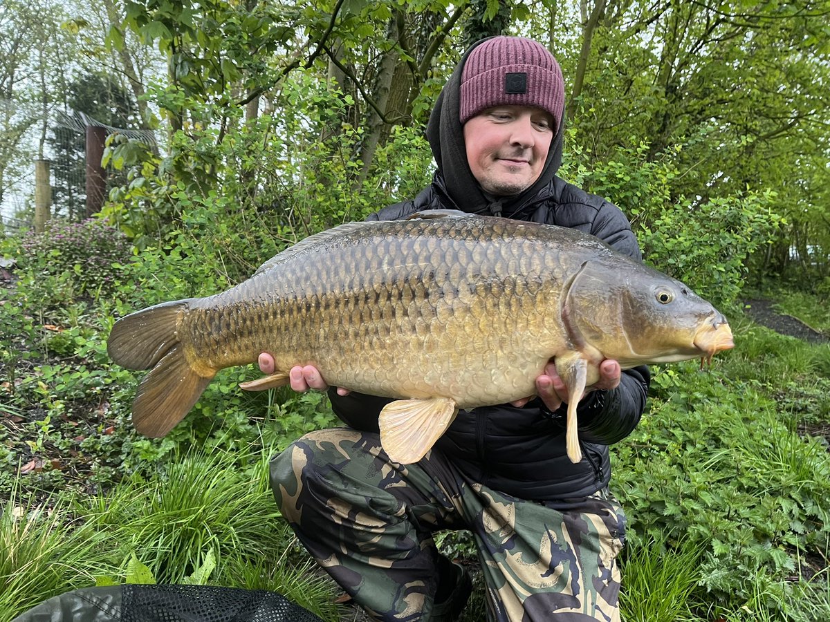 rob_carpy's tweet photo. Morning kids.!! Not been on for a good while, it ain’t the same as it used to be, so thought I’d share some recent captures from this year for all me old Carp geeks like me. 😁👍🏻 #carpfishing #cheshirecarper https://t.co/Qnfu6w5AC4