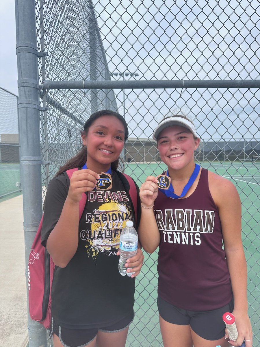 Tough Pflugerville tournament today, but Varsity represented well!
Kelsey🥇
Savanna/Oakley Consolation
Adam/Lily finished 4th