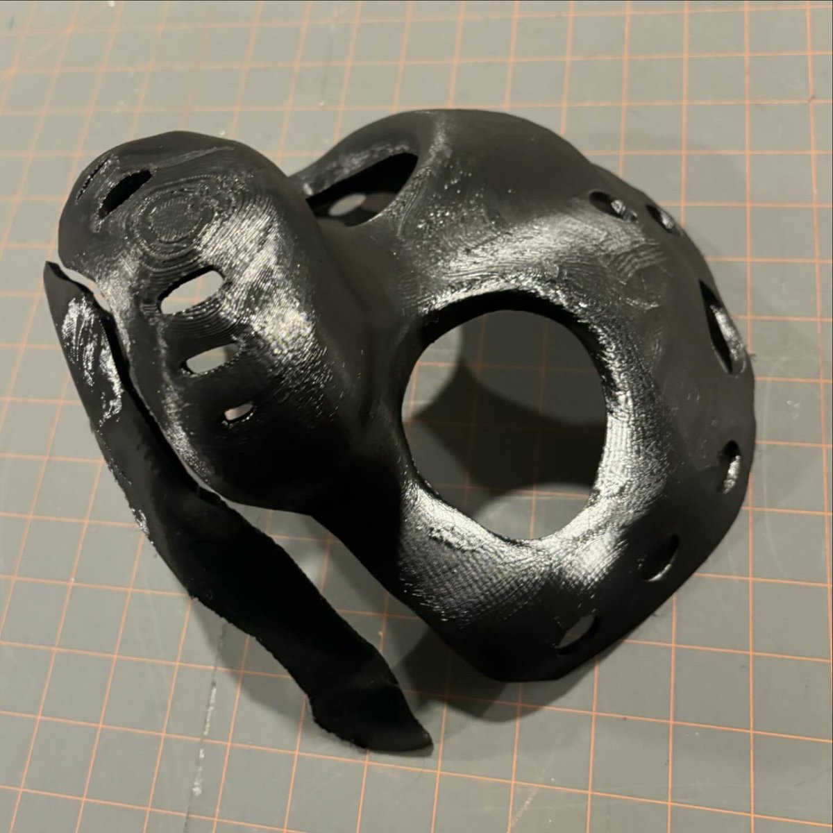 BitingBatStudio's tweet image. Starting a new project! This will be my own character, Battery the bat… thing. 🦇

I’m going to build on a 3d printed zabacostumes base and I’ll try to post updates as I go!! :)

#batfursuit #fursuitmaker #fursuithead #3dprint