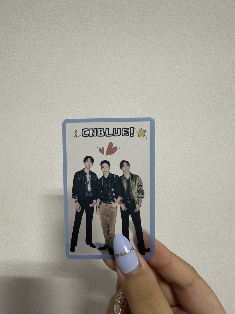 D-7 to #CNBLUENTITYinSG 🥳we got another gift for you! 

- We will be giving out the card on 27 April around 1.30pm near the redemption booth. 
- Limited pieces so FCFS! 
- We will update on how to spot us on D-day! 

See you next week! 🥰 

#CNBLUE #CNBLUENTITY