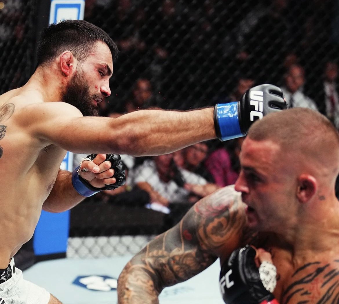 MixedMartialAus's tweet photo. Dustin “The Diamond” Poirier 💎 

UFC Career Wins 🏆

“We Fall, But We Get Up. Because the Ground Is No Place For A Champion.” 

THREAD 🧵 https://t.co/zwx1bpJMtD
