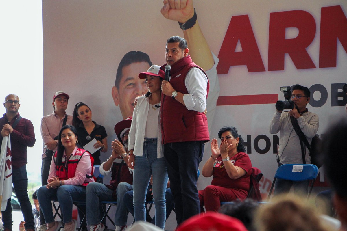 vianeygarciar_'s tweet photo. Todos tenemos un fin en común: que en Puebla, con UNIDAD y de la mano de @armentapuebla_ sigamos con la construcción del segundo piso de la 4T. 

Así que en San Matías Tlalancaleca y toda región del iztapopo vamos #ConTodoElPower para que #SigamosHaciendoHistoria ♥️ https://t.co/HWPvvg1ZSf