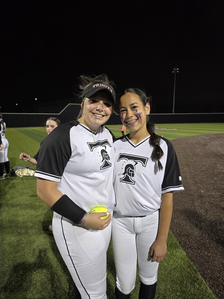 Winning a district title is amazing, but it's even better when your BEST FRIEND @peyton_hosey is the one to walk it off with homerun!! We finished off the district season 14-2 and I can't wait to see what playoffs has in store for us!! 🥎❤️ #DistrictChamps #TsUp  @Trinity_Trojans