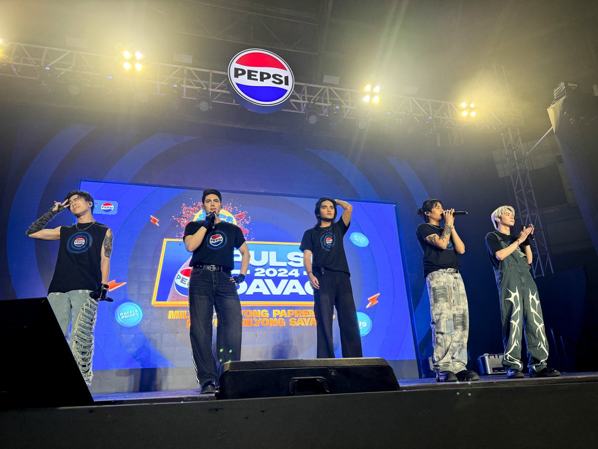 SB19Official's tweet photo. Davaoeños! Maraming salamat sa lahat ng sumayaw at kumanta kasama namin! Massive thanks to everyone who rocked the house with us especially to our A'TIN! ⚡️🫶 Sa uulitin! 

#SB19 #PepsiPulse2024 #PepsiCap2GCashPromo https://t.co/DkdcdBmV6v