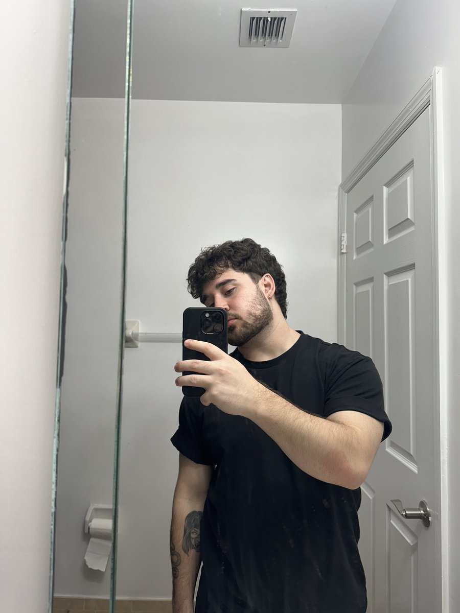 Spookzxzz's tweet photo. Got my account back jeez https://t.co/P0lqyk5tsO