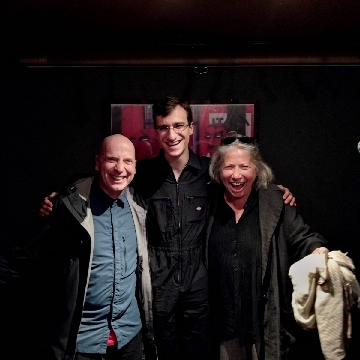 ErikLeuthaeuser's tweet photo. So this happened: Joey Baron & Robyn Schulkowsky came to see my solo show at @knuttelhouse1 in Tokyo yesterday! ♥️🎶 So grateful.
#joeybaron #robynschulkowsky #jazzroyalty #solo #soloconcert #loop #livelooping #live #concert #jazz #vocaljazz #jazzsinger #jazzvocalist #tokyo https://t.co/L97XobSeQ4