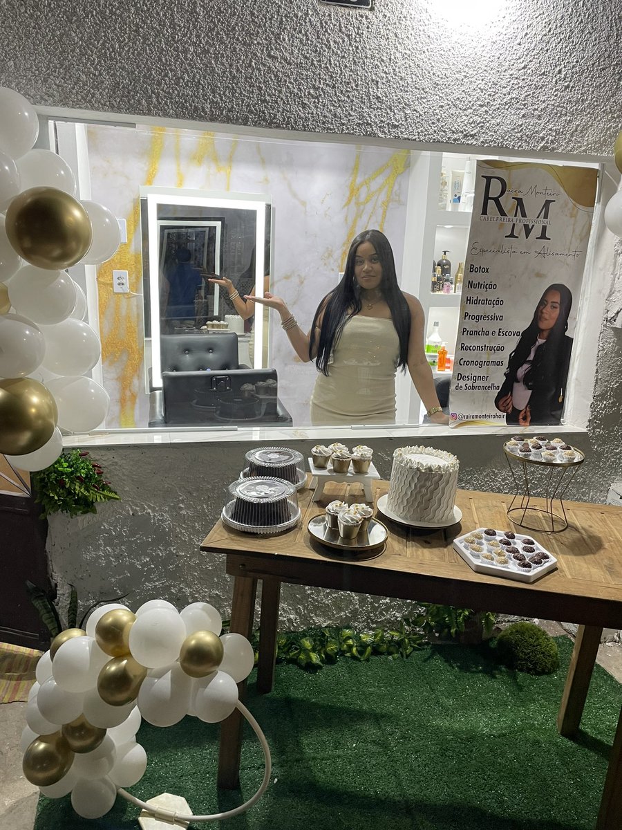 Raihsouzaa's tweet photo. 7 anos esperando por esse momento e hoje Deus me honrou gratidão , meu novo espaço Raira Monteiro https://t.co/K9yMsMwYg7