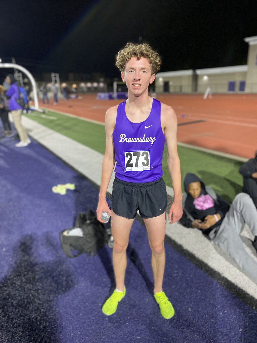 BHSDogsTrack's tweet photo. Cooper Tedford with a huge personal best effort to win the 3200 meter run tonight!!

9:44.18 🥇
#10 all time 💥💥 https://t.co/e6m9atM9mK