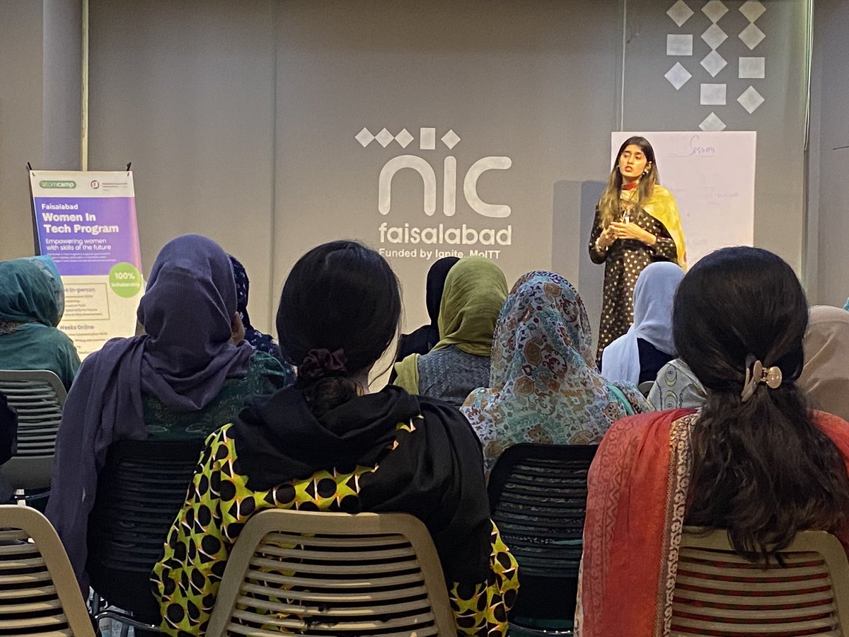 #IT and #artificalintelligence are the trail blazers of economic development and business! This is why @FNFPakistan has partnered with @atomcamp to encourage women to start a career in tec! Great starting workshop in Faisalabad! Looking forward to see the participants grow!