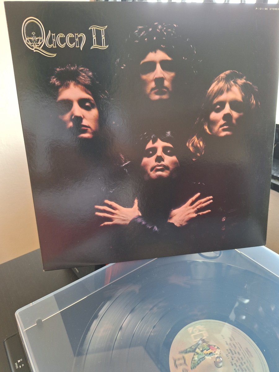 Queen II. A spellbinding masterpiece of an album from start to finish. @QueenWillRock Favourites include March of the Black Queen, Nevermore, Father to Son, Ogre Battle, Fairy Feller's Master Stroke, Seven Seas of Rhye.. . . . . #vinylrecords #vinylcollection #70smusic