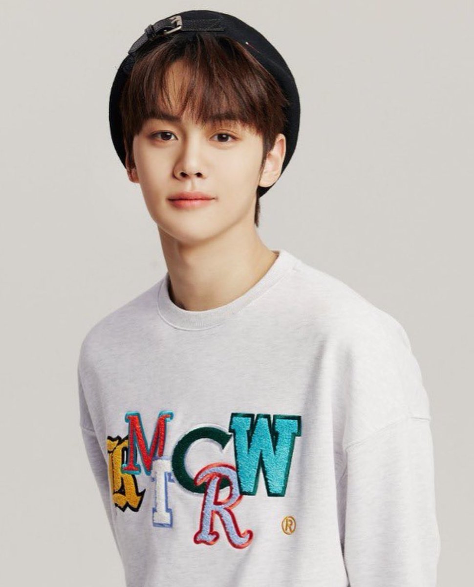 🇫🇷 — Pour les VIP &amp; EARLY, pour ceux qui ont réservé des bannières, merci de dire votre nom et prénom à l’admin qui aura ce sweat là

🇺🇸 — For VIP &amp; EARLY, for those who have reserved banners, please tell your first and last name to the admin who will have this sweatshirt there