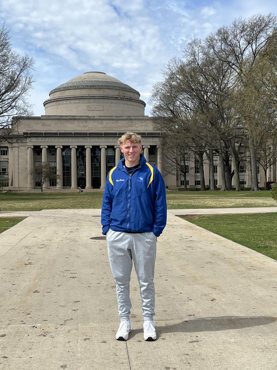 Thank you to @Coach_Brennan for hosting me for a campus visit yesterday.  Great conversation and loved seeing the campus for the first time.  Look forward to being back this summer.
@MITFootball
#ROLLTECH
@bbubna
@qbwon
@Levi_bradley312
@DeepDishFB
@EDGYTIM
@PrepRedzoneIL