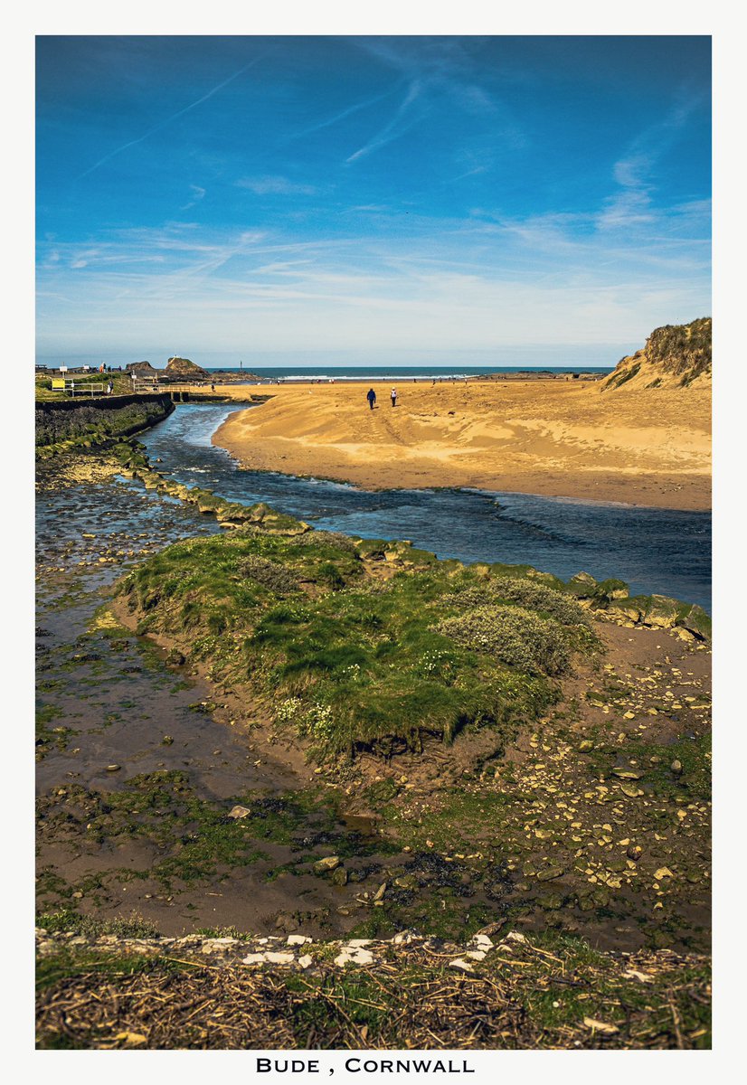 Good morning Twitter pals , wishing you all a wonderful weekend 👋❤️🍀📸 : a shot from Bude this week , finally some blue sky ! #photography #fujifilm_xseries #beaches #Cornwall #ThePhotoHour #StormHour #appicoftheday @VisitBude